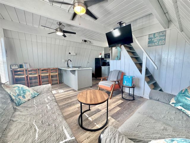 310 Angel Wing Street, Surfside Beach, TX 77541