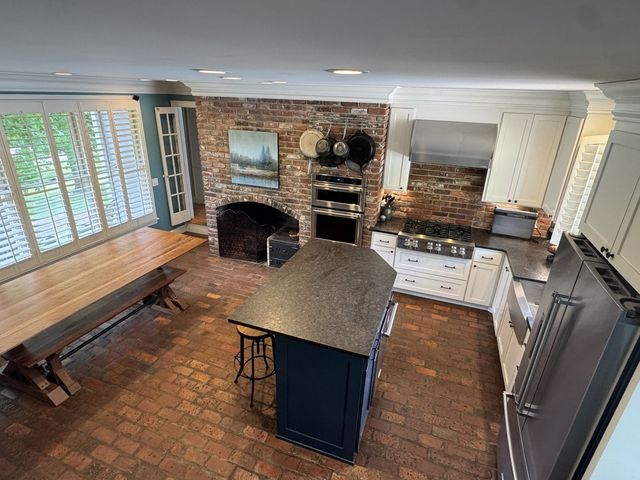 185 Clifftop Dr, Hendersonville, TN 37075