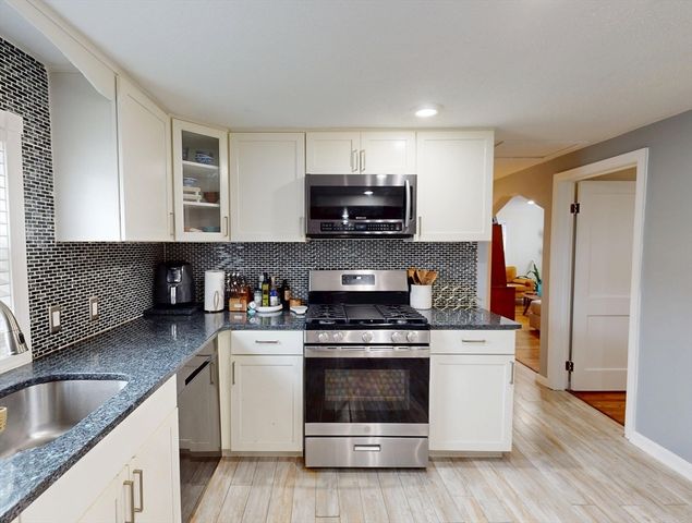 22 Harrington Rd, Chicopee, MA 01020