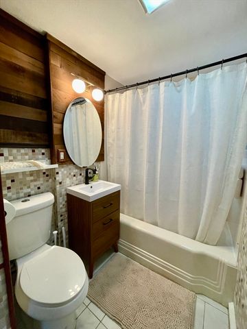 22 Harrington Rd, Chicopee, MA 01020