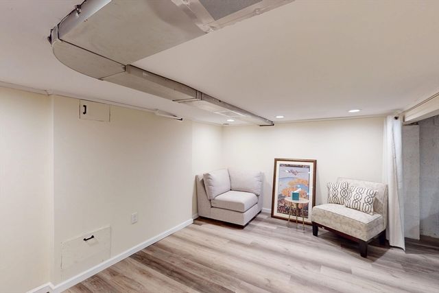 22 Harrington Rd, Chicopee, MA 01020