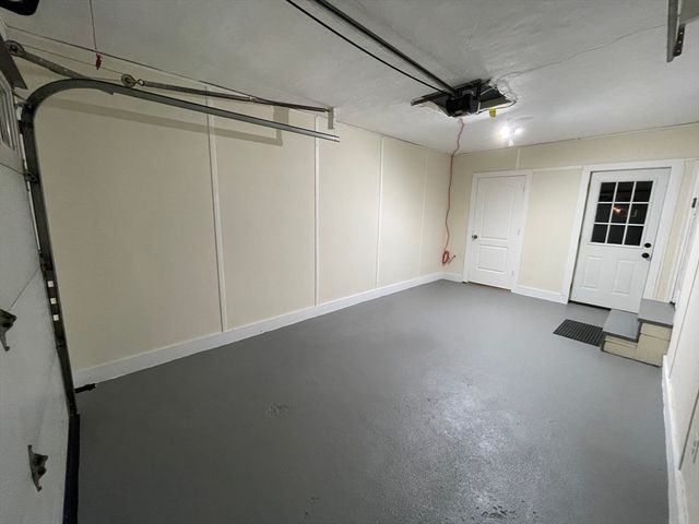 22 Harrington Rd, Chicopee, MA 01020