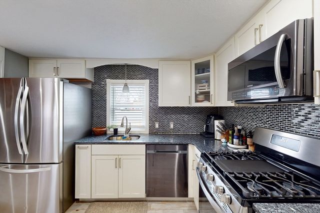22 Harrington Rd, Chicopee, MA 01020