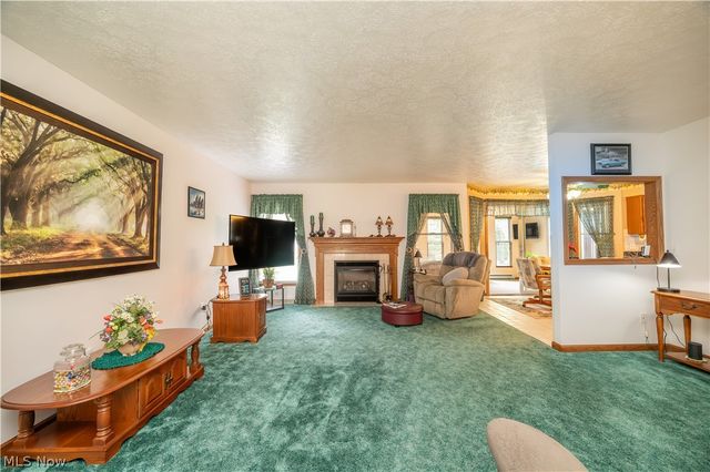11 Spring Creek Drive, Cortland, OH 44410