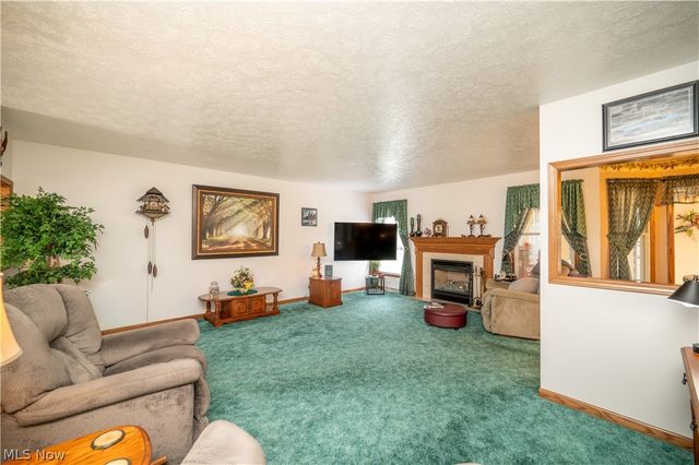 11 Spring Creek Drive, Cortland, OH 44410