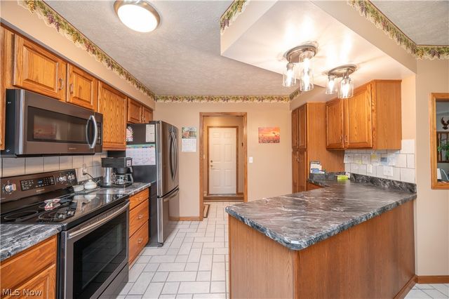11 Spring Creek Drive, Cortland, OH 44410
