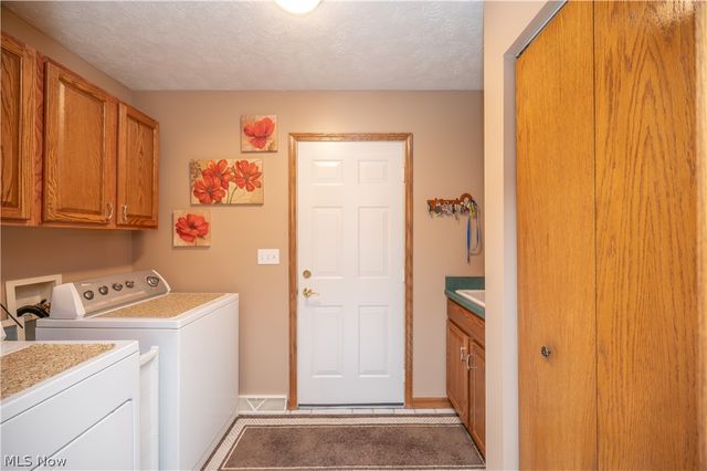 11 Spring Creek Drive, Cortland, OH 44410