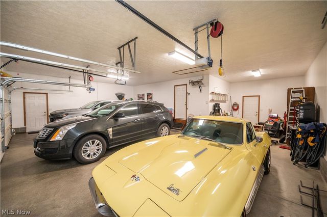 11 Spring Creek Drive, Cortland, OH 44410