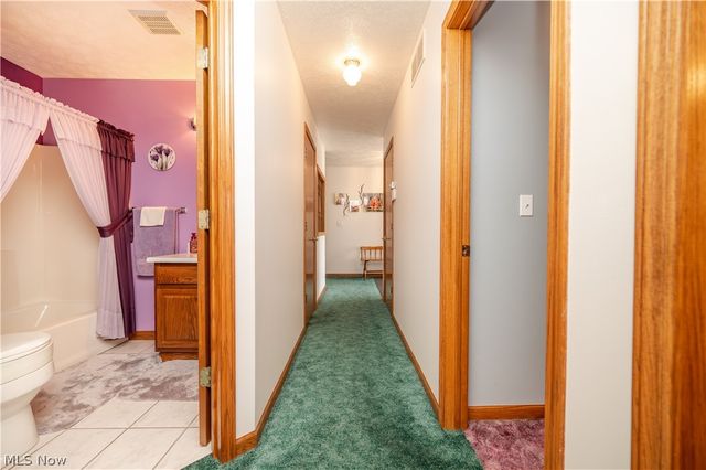 11 Spring Creek Drive, Cortland, OH 44410