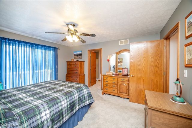 11 Spring Creek Drive, Cortland, OH 44410