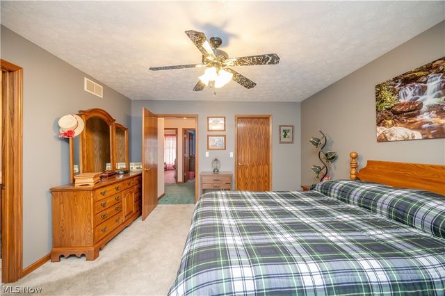11 Spring Creek Drive, Cortland, OH 44410