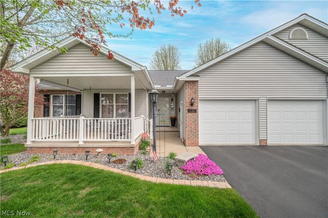 11 Spring Creek Drive, Cortland, OH 44410