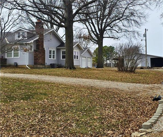 10304 Howard Road, Lee's Summit, MO 64086