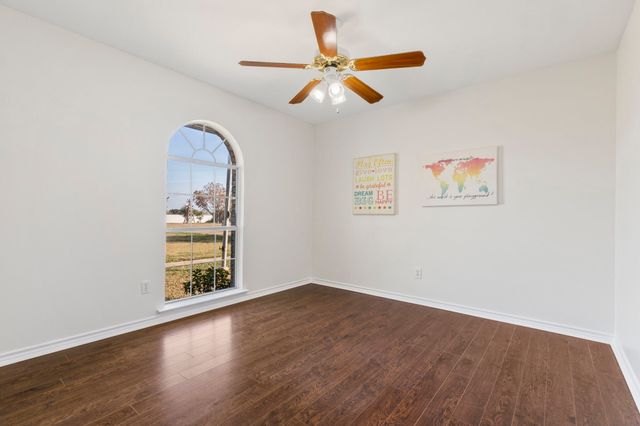 2520 Lavon Parkway, St Paul, TX 75098