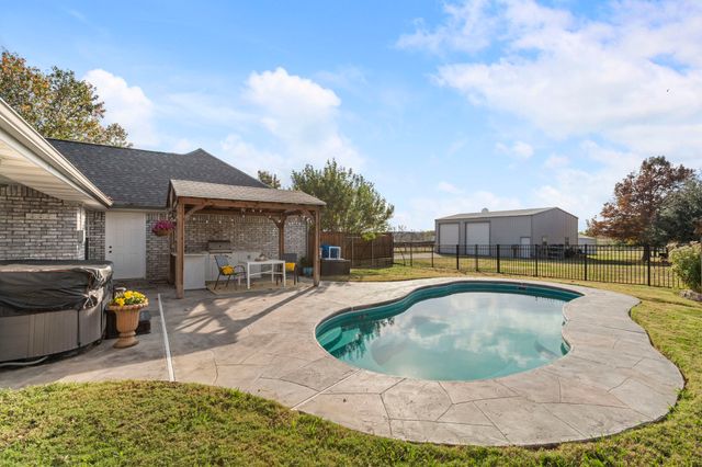 2520 Lavon Parkway, St Paul, TX 75098