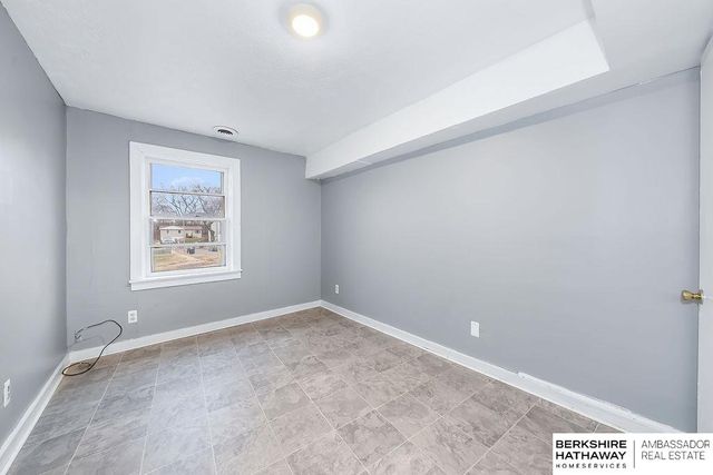 5324 N 46th Street, Omaha, NE 68104