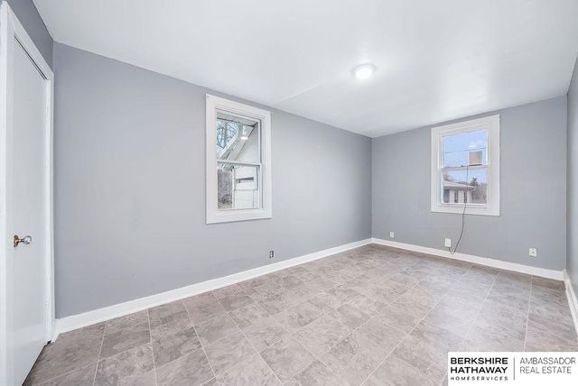 5324 N 46th Street, Omaha, NE 68104