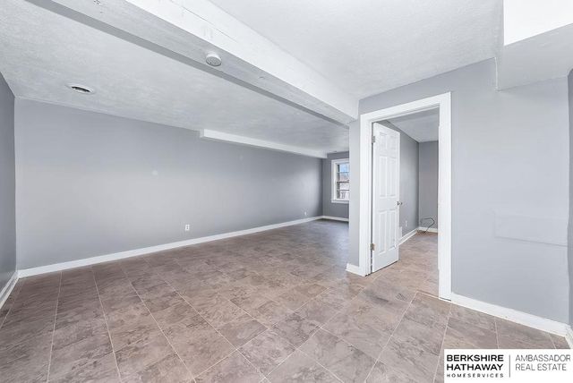 5324 N 46th Street, Omaha, NE 68104