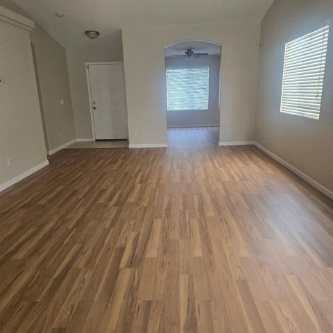 3411 W Sunland Avenue, Phoenix, AZ 85041