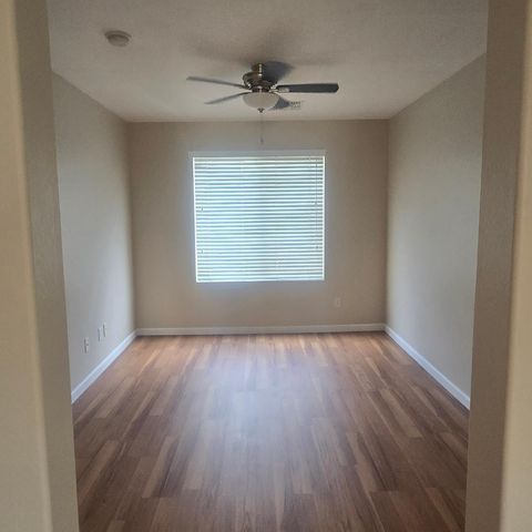 3411 W Sunland Avenue, Phoenix, AZ 85041