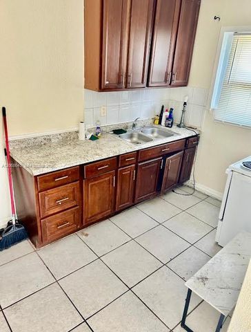 84 NW 71st Street 4, Miami, FL 33150