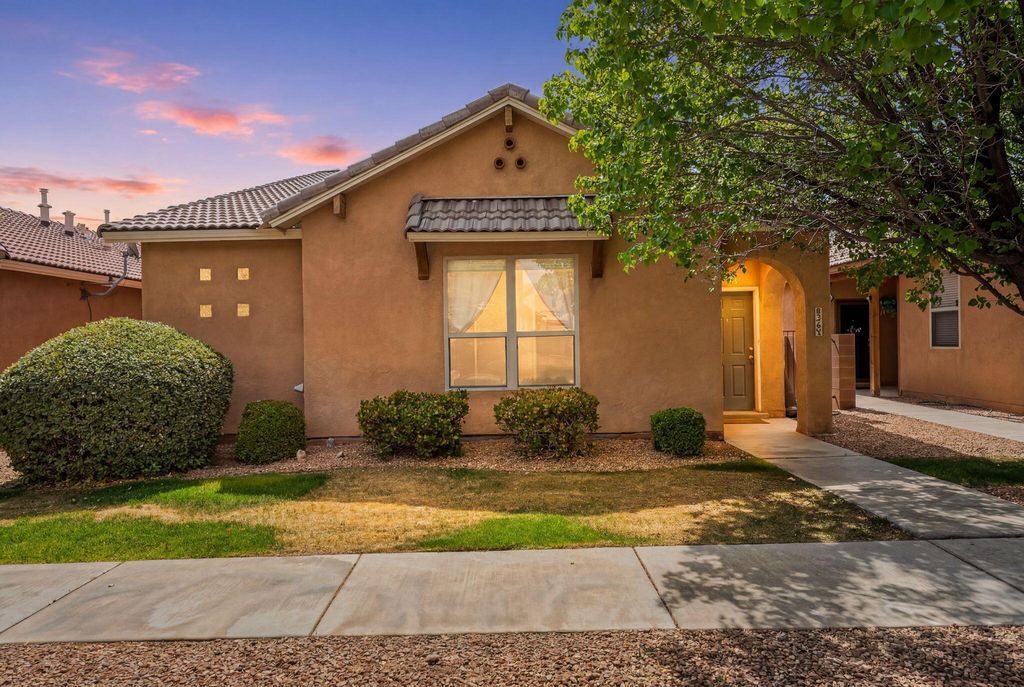 836 Bosque Vista Drive, Bernalillo, NM 87004