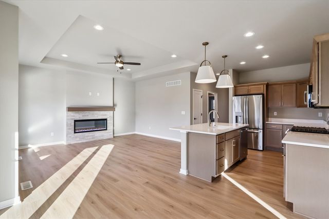 725 Chamberlin Lane, North Liberty, IA 52317