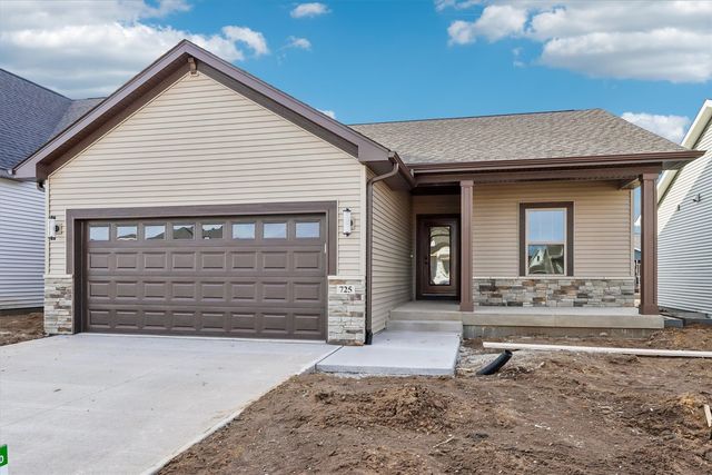 725 Chamberlin Lane, North Liberty, IA 52317