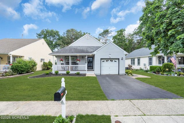 2349 Mount Hood Lane, Toms River, NJ 08753