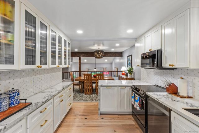 3320 Caminito Eastbluff 135, La Jolla, CA 92037