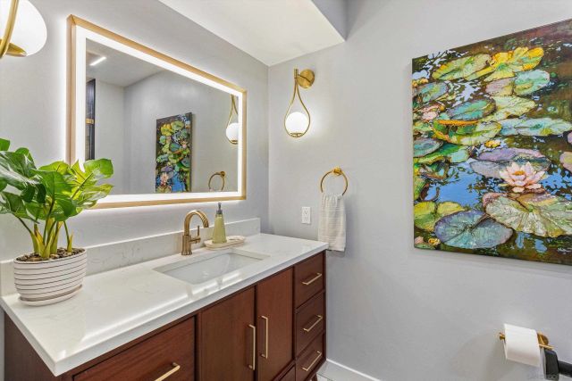 3320 Caminito Eastbluff 135, La Jolla, CA 92037