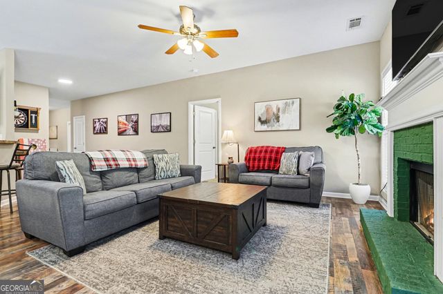 12 Miles Drive SE, Cartersville, GA 30120
