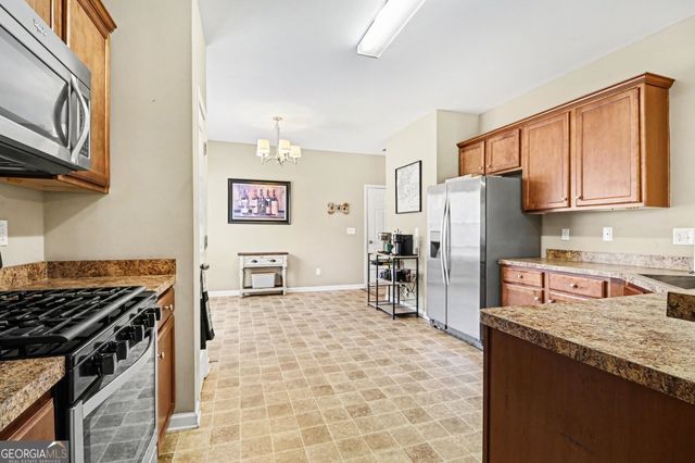 12 Miles Drive SE, Cartersville, GA 30120
