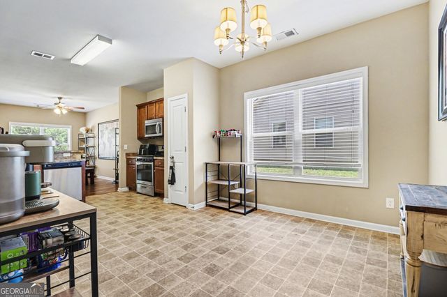 12 Miles Drive SE, Cartersville, GA 30120