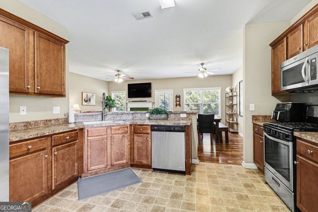 12 Miles Drive SE, Cartersville, GA 30120