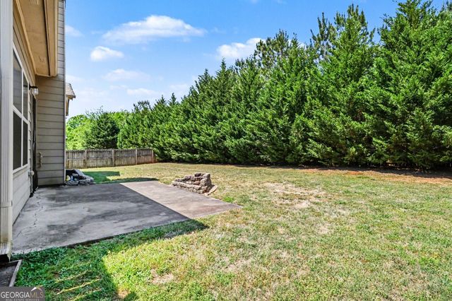 12 Miles Drive SE, Cartersville, GA 30120