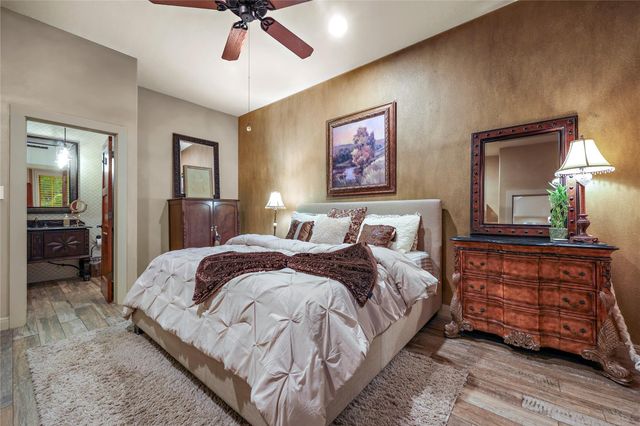 17501 Navigation LN, Lago Vista, TX 78645