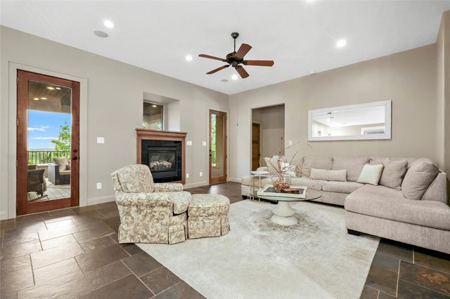 17501 Navigation LN, Lago Vista, TX 78645
