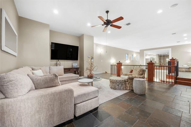 17501 Navigation LN, Lago Vista, TX 78645