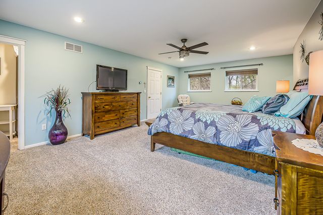 3190 Central, Milford, MI 48380