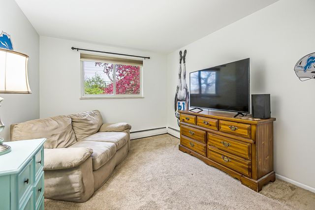 3190 Central, Milford, MI 48380