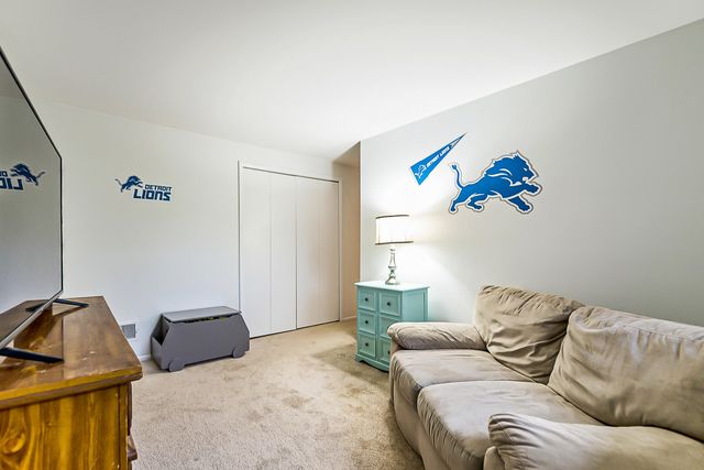 3190 Central, Milford, MI 48380