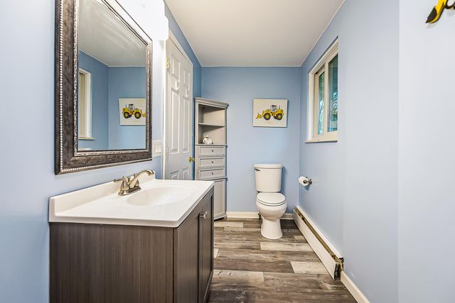 3190 Central, Milford, MI 48380