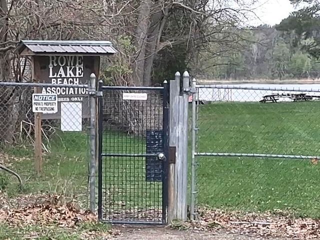 3190 Central, Milford, MI 48380