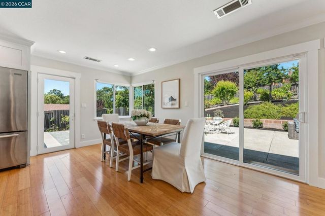 414 Castello Rd, Lafayette, CA 94549