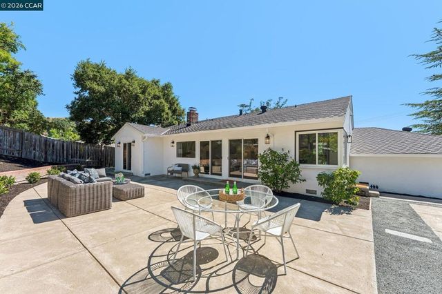 414 Castello Rd, Lafayette, CA 94549