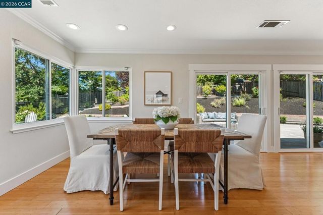 414 Castello Rd, Lafayette, CA 94549