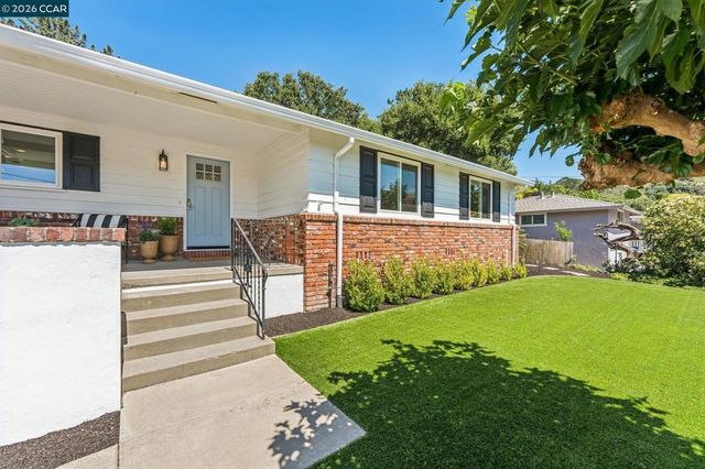 414 Castello Rd, Lafayette, CA 94549
