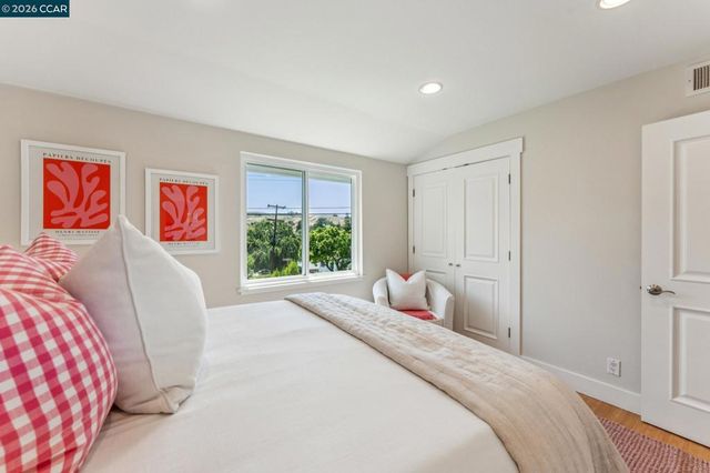 414 Castello Rd, Lafayette, CA 94549