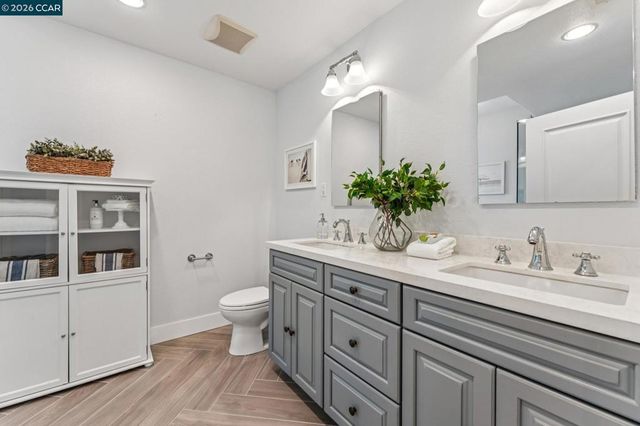 414 Castello Rd, Lafayette, CA 94549